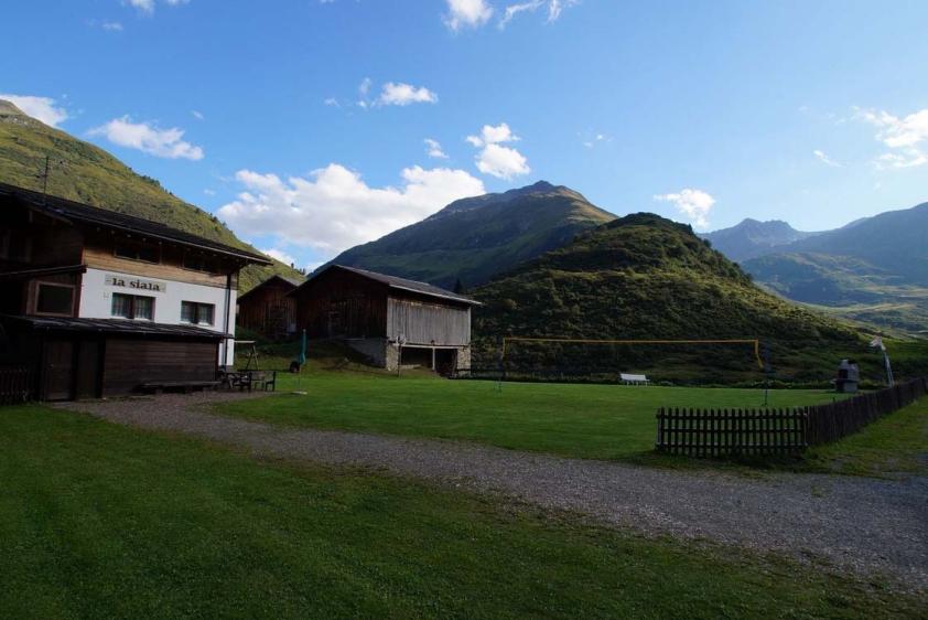 700m² große Spielwiese....