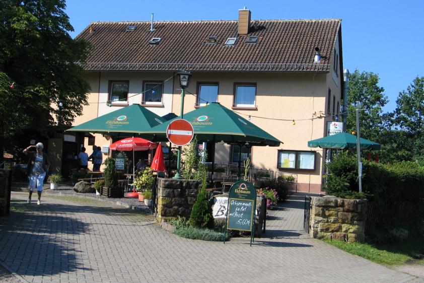 Naturfreundehaus mit Biergarten