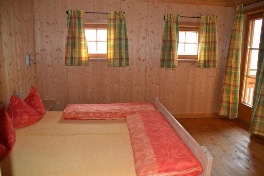 10 Schlafzimmer für 22 Personen