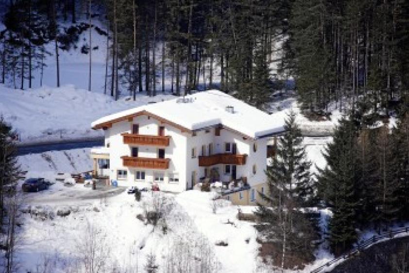 HausTyrol im Winter