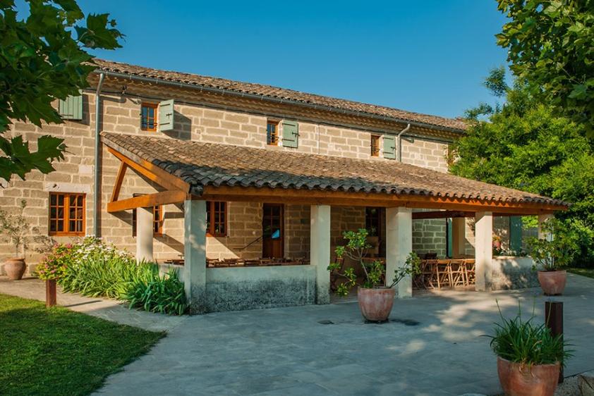 Gruppenhaus mit überdachter Veranda