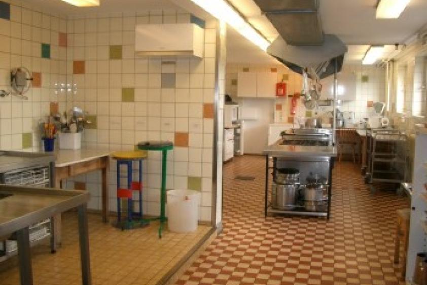 Küche (von der Kaffee-Küche aus)