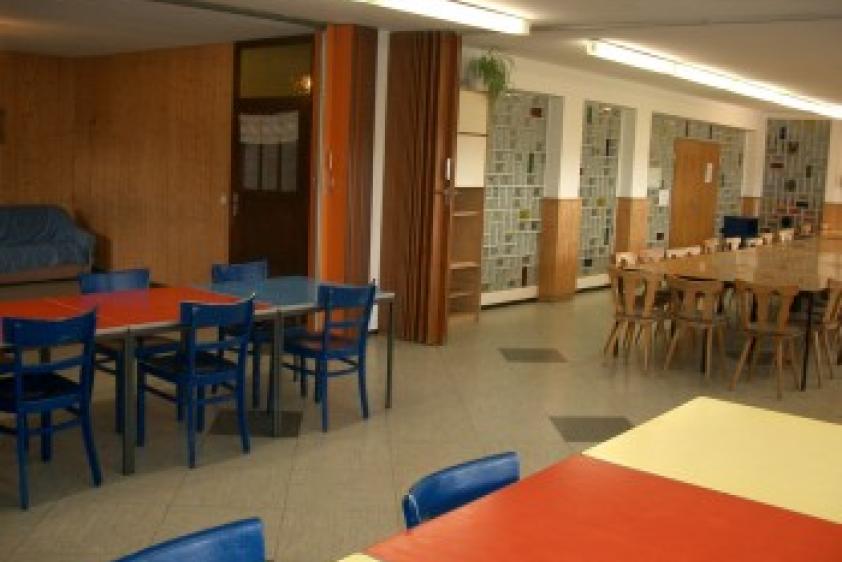 Speise-/Gruppenraum 120 qm in 3 Räume zu unterteilen