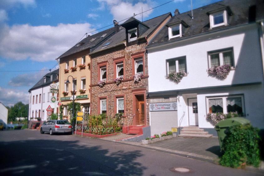 Ferienanlage "XXL" buchbar bis 34 Personen. (Zwei Ferienhäuser)