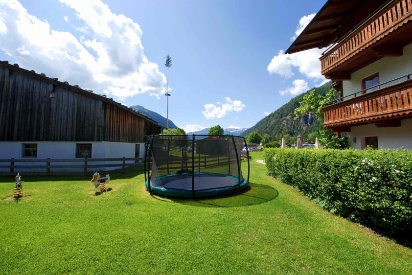 Boden-Trampolin