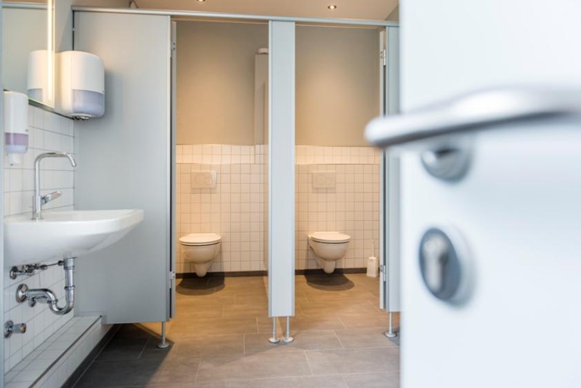 Haus Neuland: Sanitärbereich im Roten Haus