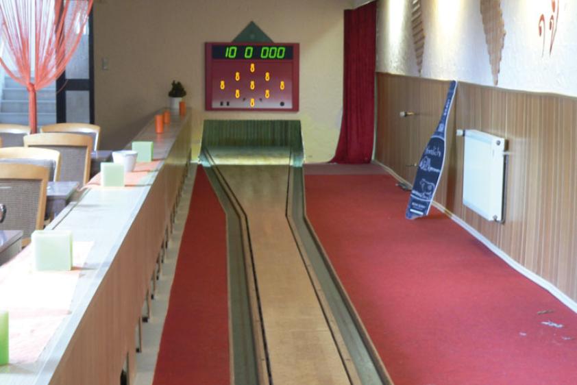 Kegelbahn (gg. Kaution nutzbar)