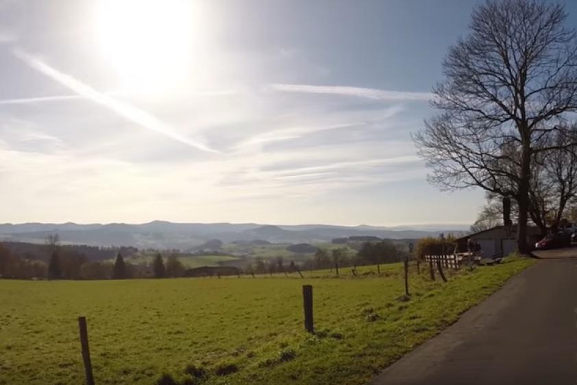 Herrliche Lage, direkt am Wanderweg