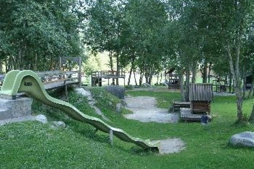 Öffentlicher Spielplatz beim Ferienhaus