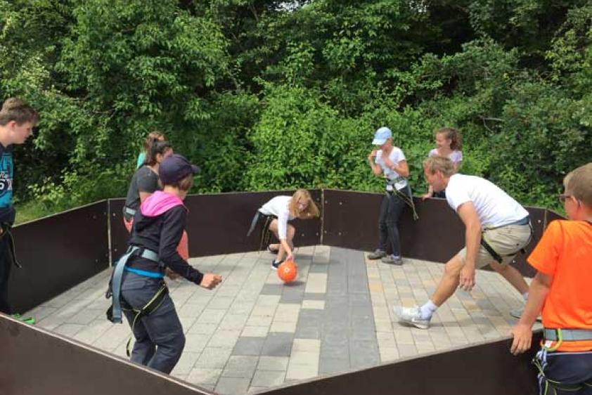 Gaga-Ball