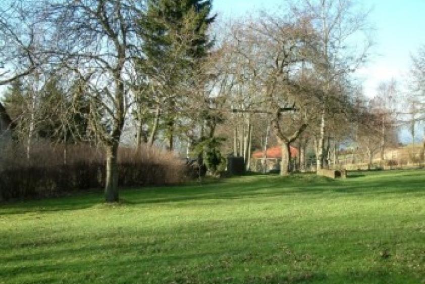 Garten hinter dem Haus
