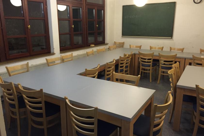 Essraum, Platz ....