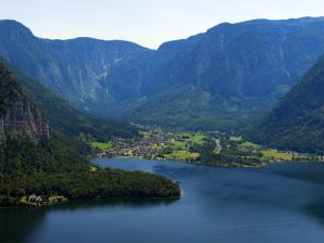 Idyllische Lage Obertrauns am Hallstätter See