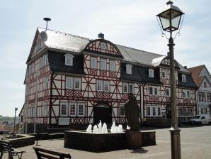Rathaus mit Jakobusbrunnen