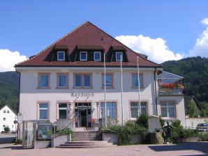 Flominator, lizenziert CC BY-SA 3.0 Wikimedia Rathaus von Buchenbach