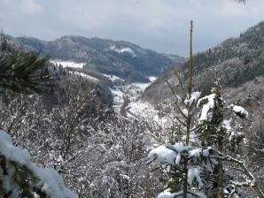 Joachim Haller, lizenziert CC BY-SA 3.0 Wikimedia Blick auf Falkensteig im Höllental