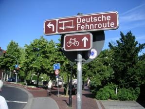 Schilder an der Deutschen Fehnroute