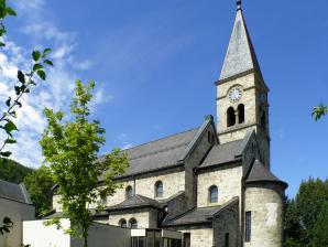 Memorino, lizenziert CC BY-SA 3.0 Wikimedia Katholische Mariä-Heimsuchung-Kirche