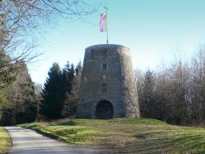 Kumsttonne auf dem Tönsberg