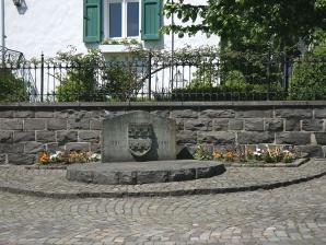 Denkmal "Bergneustadt 1301-1901", Wallstraße 11