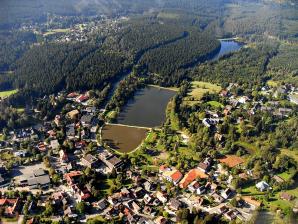 Hahnenkleer Ortskern mit Kurpark und den beiden Kranicher Teichen