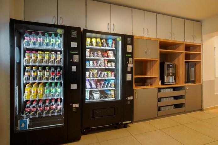 Kaltgetränke, Süßigkeiten, Kaffee/Kakao, Wasserspender