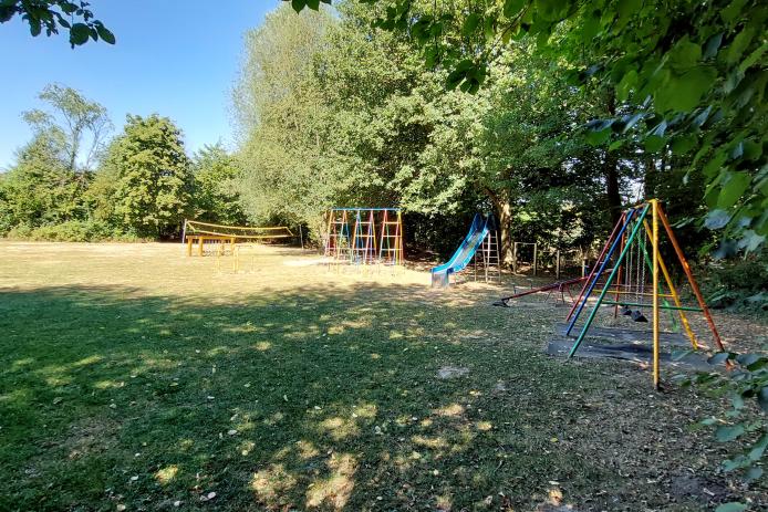 Spiel- und Bolzplatz