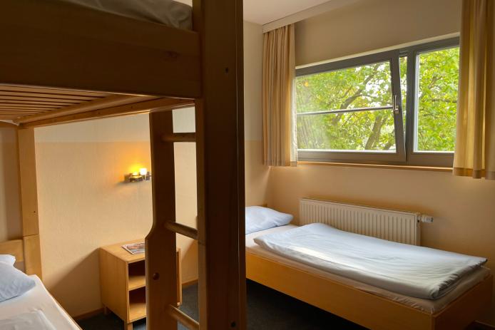 3-Bett-Mehrbettzimmer