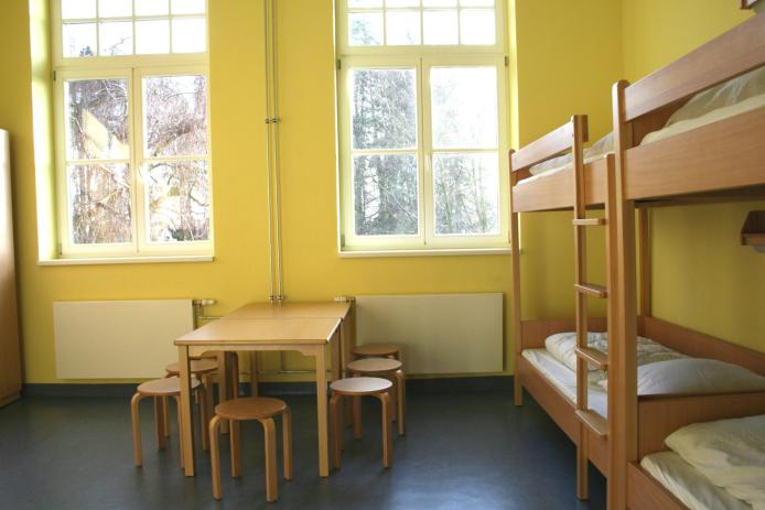 Blick in eines der Zimmer im OG