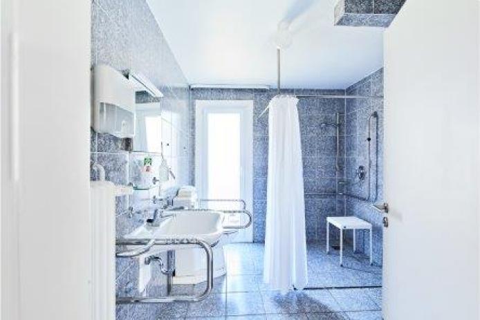 Wohnung 1 Großes Bad 