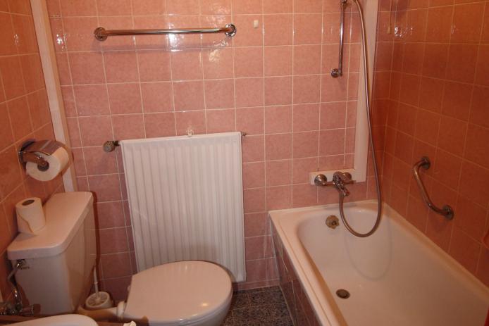 Wohnung 4 Zimmer mit Bad