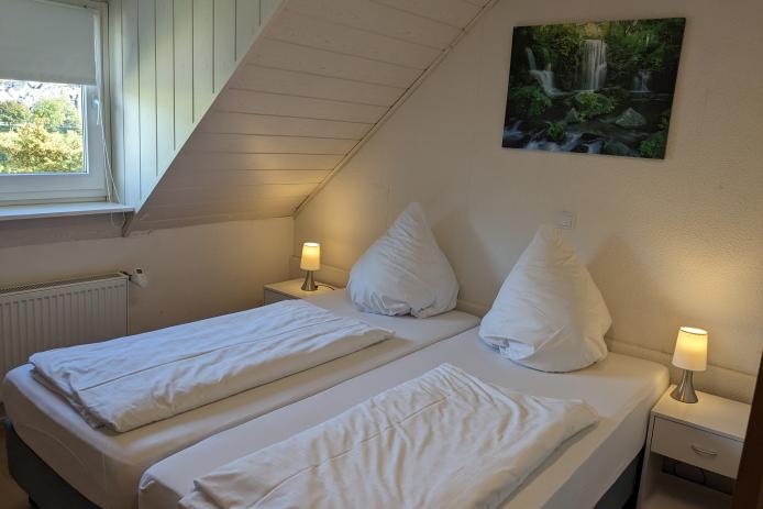 Zimmer 5, 2 Boxspringbetten