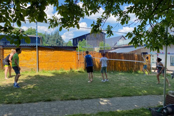 kleineres Spielfeld Fußball, Volleyball