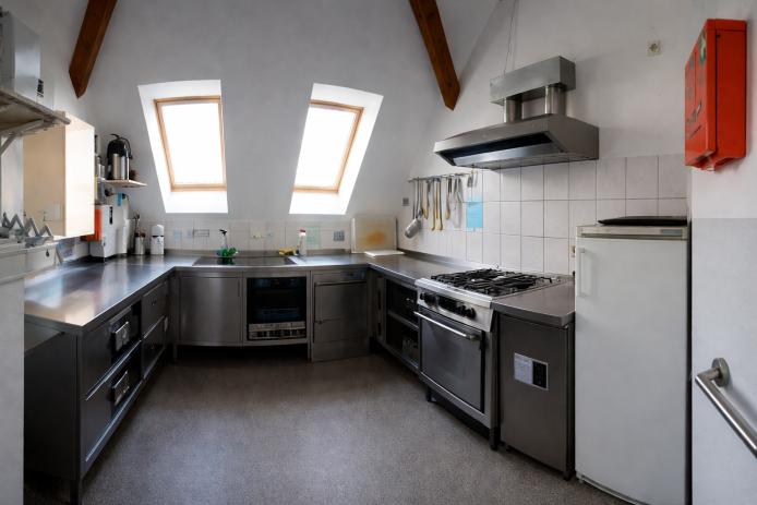 Zweckmäßig eingerichtete Küche