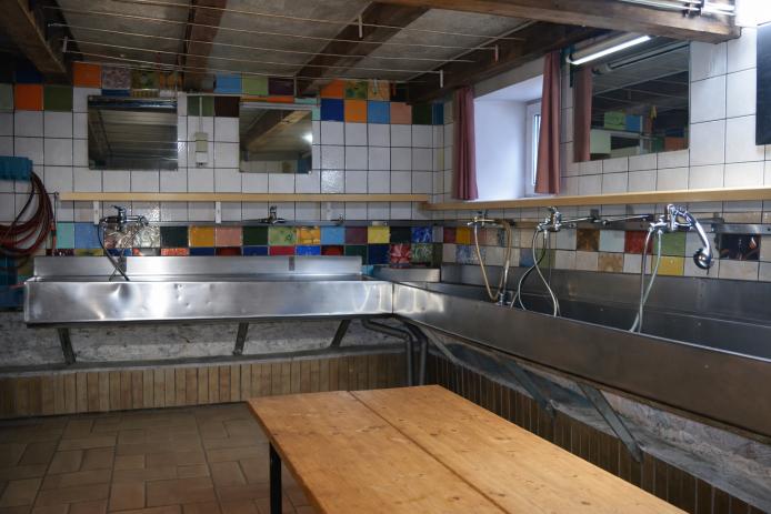 Sanitäre Anlagen "Waschraum" im UG