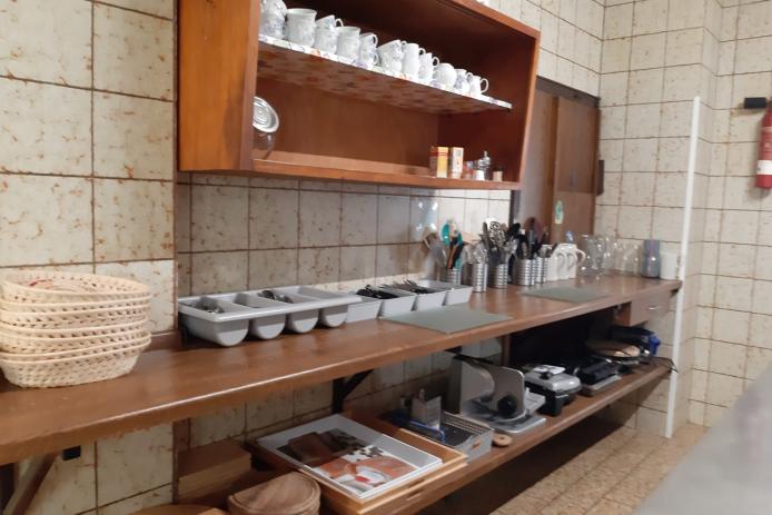 Gut ausgestattete Küche