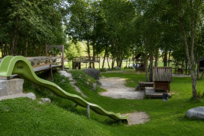 Öffentlicher Spielplatz beim Ferienhaus