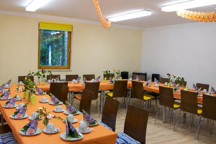 ein Seminarraum - hier festlich