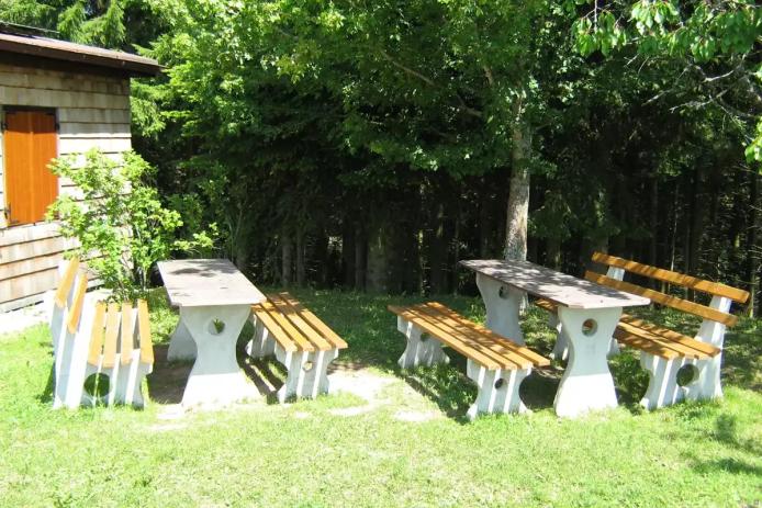 Sitzgelegenheiten rund ums Pfadihaus