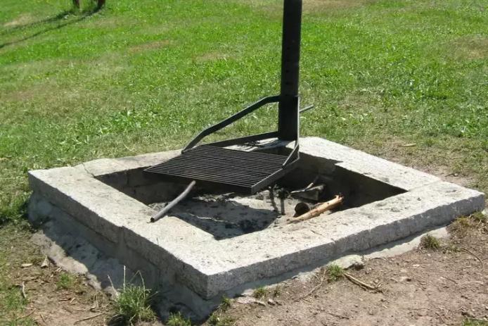 Lagerfeuerstelle am Haus