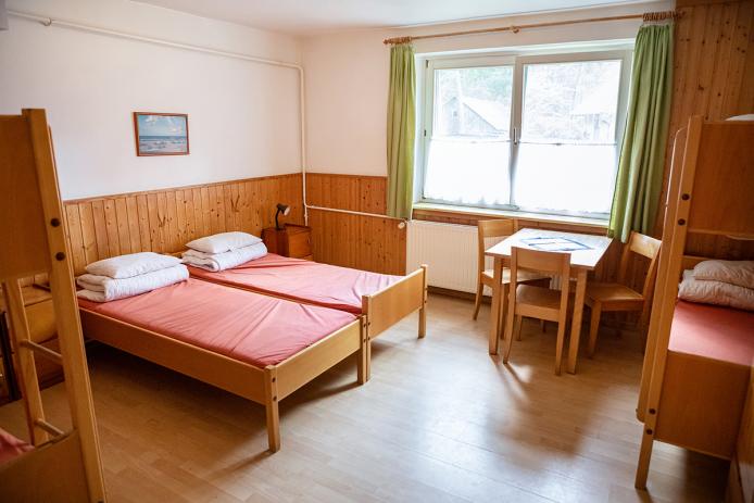 Zimmer in Gruppenunterkunft