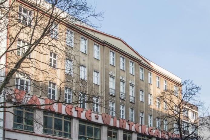 Wintergarten Varieté: nur 5 Minuten entfernt (338 m Fußweg)