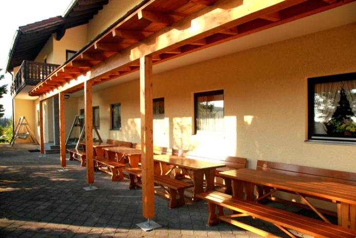 überdachte Terrasse