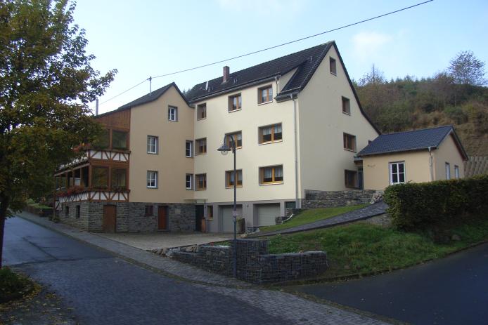 HausAcht - ein ganzes Haus zum Leben