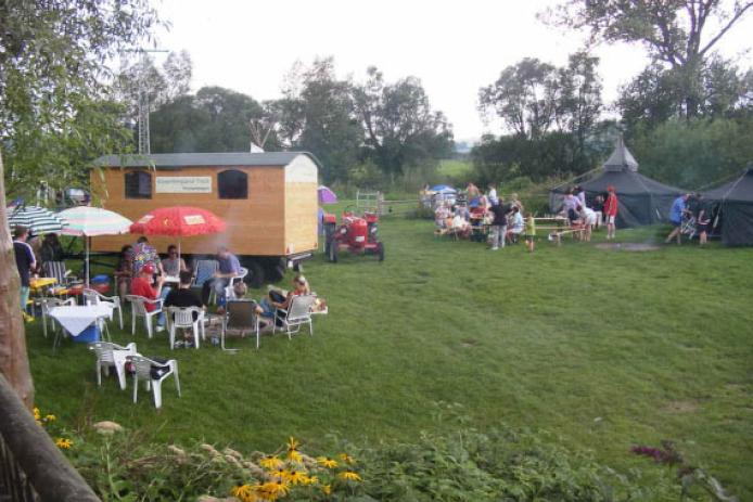 Zeltwiese am Diemelufer