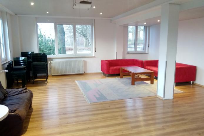 Große Einheit - Wohnzimmer