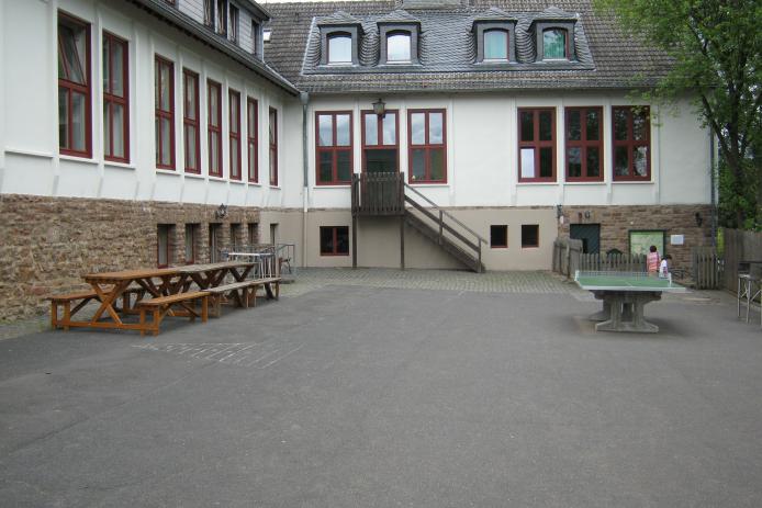 Außenbereich des Jugendgästehauses