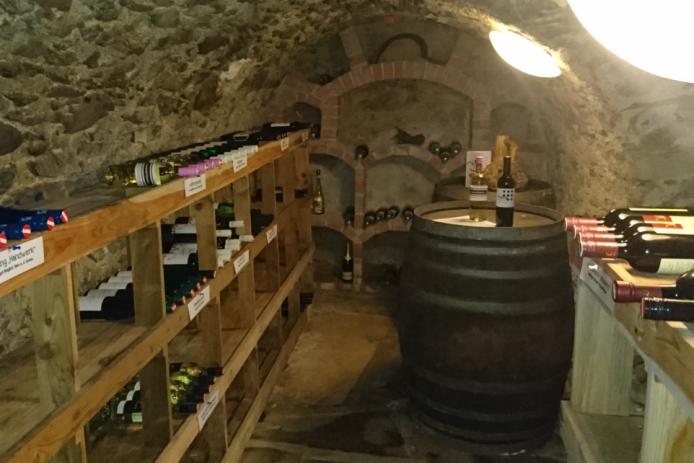 unser gut sortierter Weinkeller