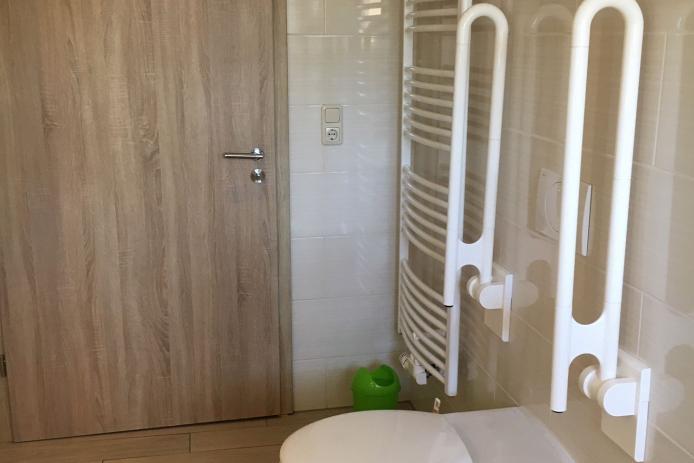 Pflegebäder für Menschen mit Einschränkungen sind ebenfalls vorhanden