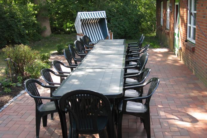 Terrasse, zum Sonnen, groß und nicht einsehbar